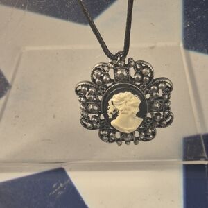 Elegant Black and Silver Cameo Pendant Necklace